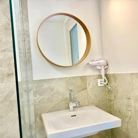 Design Mit Balkon Naehe Scs *